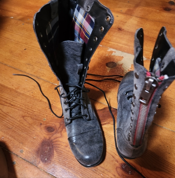 Madden Girl Gray Lace-Up Combat Boots - Picture 2 of 6